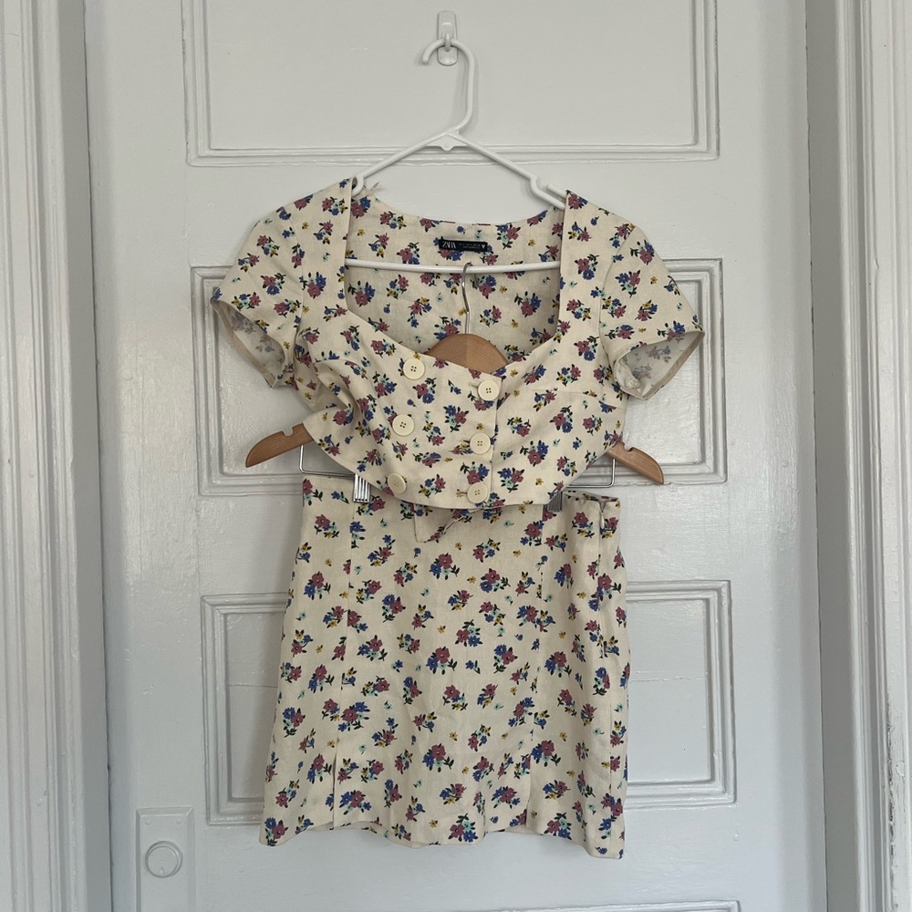 Zara White Matching Set with Flowers, Size: S